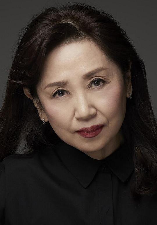 小山茉美