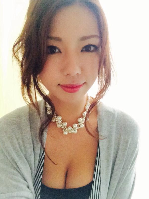 黑木桃子的图片