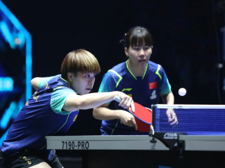2024年WTT常规挑战赛太原站女双决赛中陈幸同（后）