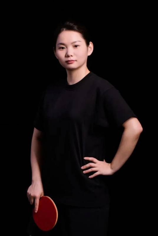 何卓佳