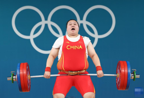 中国选手李雯雯在比赛中