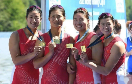 中国队夺得赛艇世界杯女子四人双桨金牌