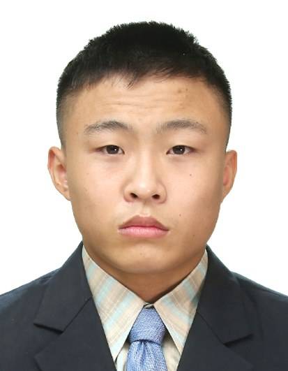 朴明近