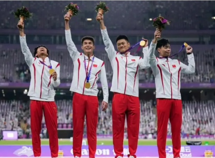 杭州第19届亚运会田径男子4x100米接力决赛金牌