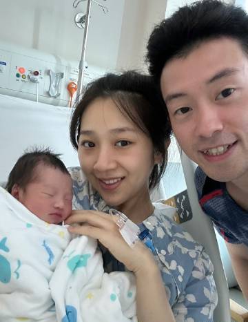 黄镇廷一家