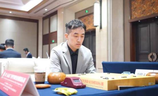 第15届春兰杯世界围棋锦标赛十六强战，杨楷文战胜申真谞