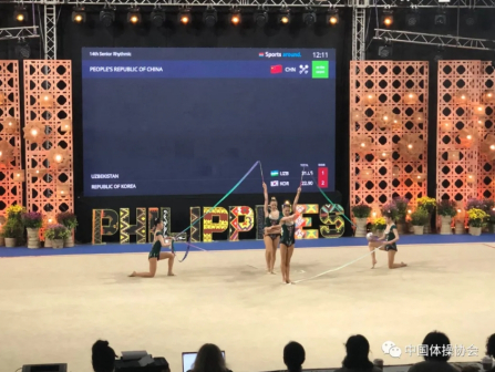 第14届亚洲艺术体操锦标赛在菲律宾马尼拉落幕赛右单膝跪地的黄