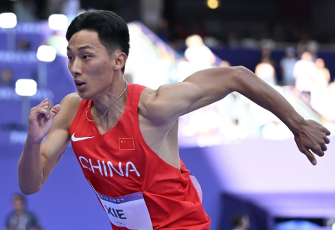 中国选手谢智宇在比赛中