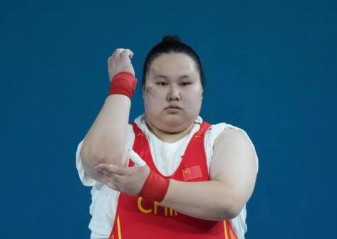 中国选手李雯雯比赛中