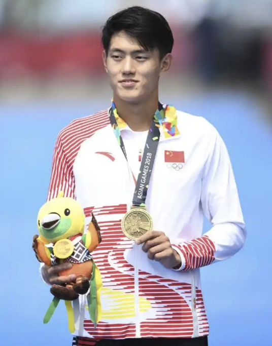 李明旭
