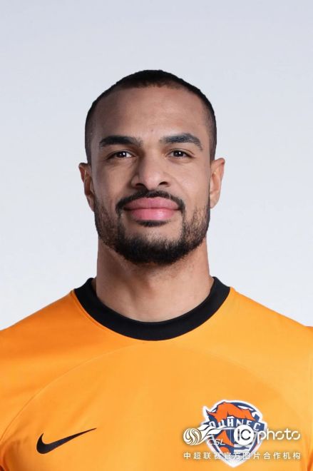 青岛海牛队9号福布斯