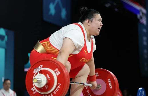 中国选手李雯雯比赛中