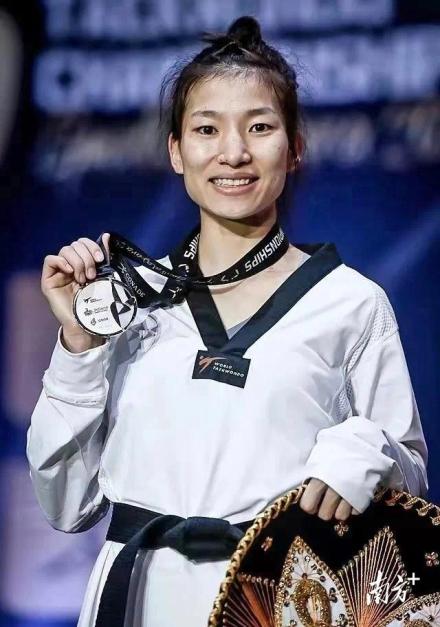 郭清获2022年跆拳道世锦赛女子49公斤以下级银牌
