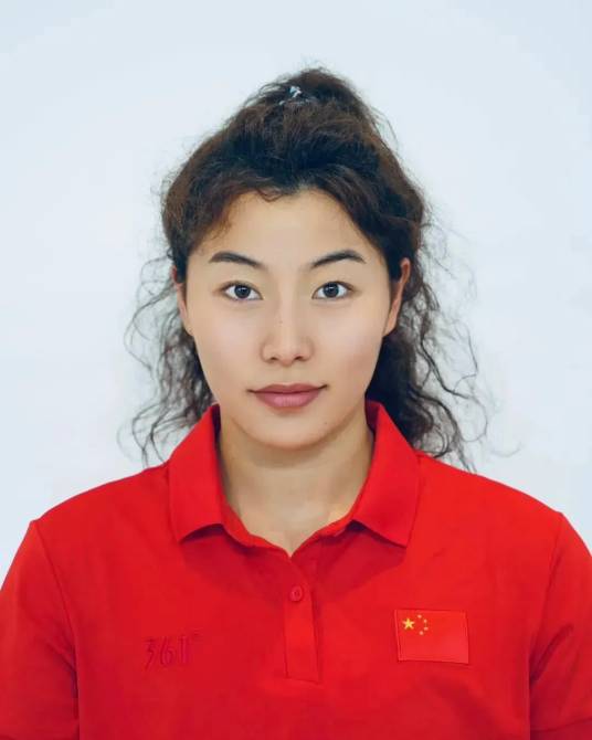 张婧