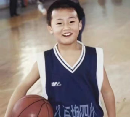 赵睿小时候