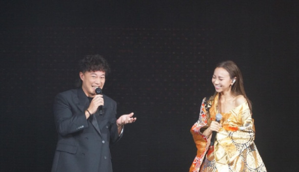 陈奕迅和江海迦共同演唱《Special One》#2