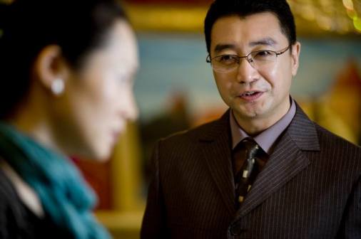 美丽鲜花在开放剧照