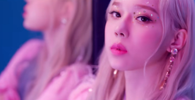 《Black Mamba》MV